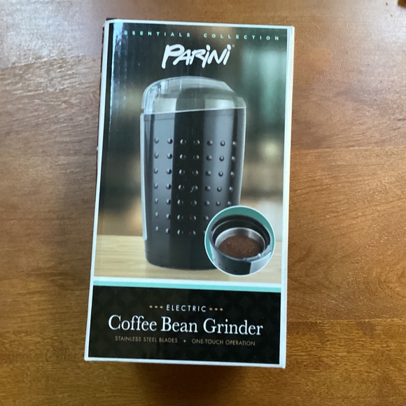 Essentials Collection Parini Electric Coffee Bean Grinder 6 Cup Grind Chamber - Picture 2 of 9